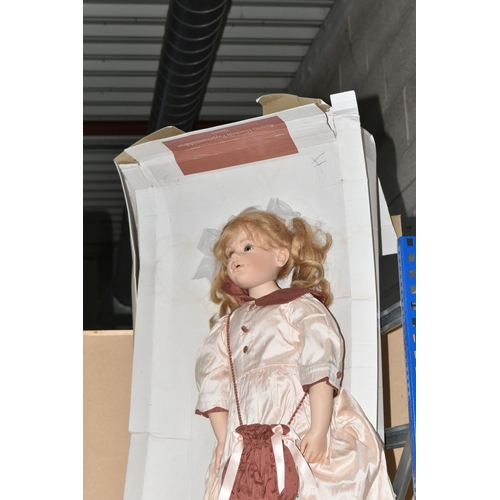 419 - A HILDEGARD GUNZEL DOLL, (possibly Jennifer)- imprinted with 1995 and the Hildegard Gunzel logo to t... 