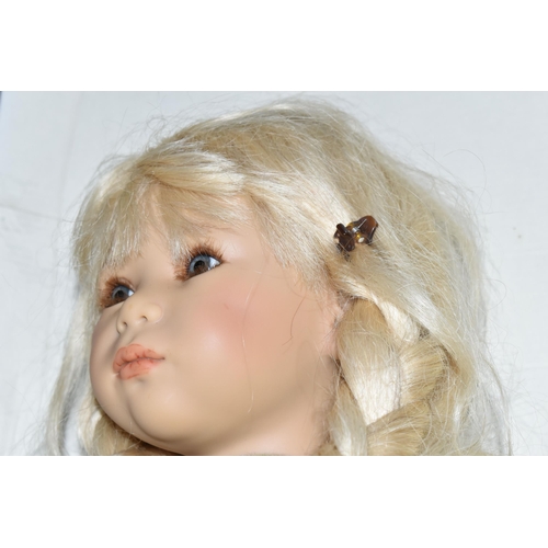 424 - A BOXED ANNETTE HIMSTEDT PUPPEN KINDER 'KLARCHEN' DOLL, 2002, Klarchen is a girl from Hungary, blond... 