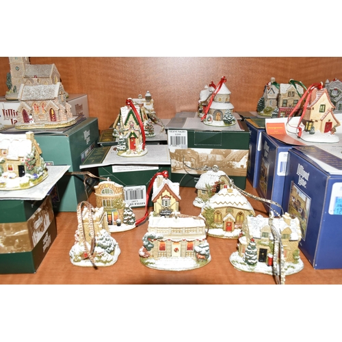 468 - TWENTY NINE LILLIPUT LANE ANNUAL CHRISTMAS ORNAMENTS AND SIMILAR SCULPTURES, the sculptures from 'Sn... 