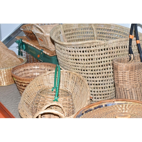 513 - A QUANTITY OF WICKER BASKETS AND TABLEWARE to include a Fenwick wicker hamper, a wicker handbag, fou... 