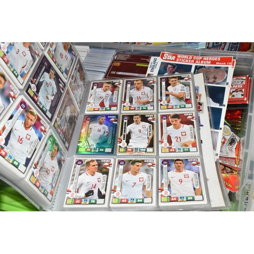 520 - A LARGE COLLECTION OF TOPPS, PANINI AND MERLIN FOOTBALL STICKERS AND TRADING CARDS, majority from ea... 