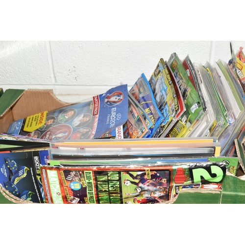 520 - A LARGE COLLECTION OF TOPPS, PANINI AND MERLIN FOOTBALL STICKERS AND TRADING CARDS, majority from ea... 