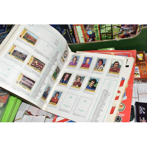 520 - A LARGE COLLECTION OF TOPPS, PANINI AND MERLIN FOOTBALL STICKERS AND TRADING CARDS, majority from ea... 