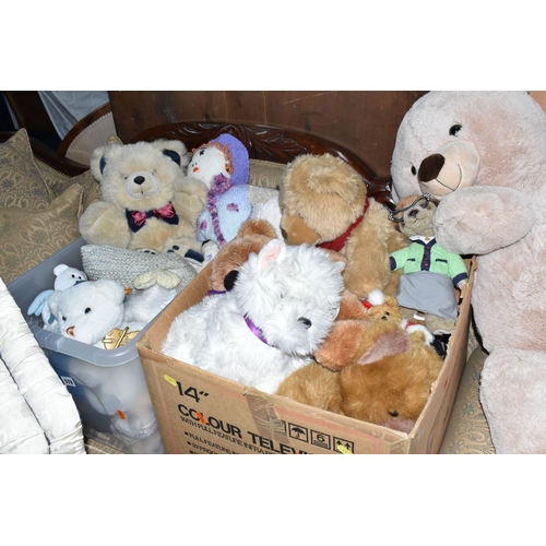 578 - TWO BOXES AND LOOSE SOFT TOYS, to include a Snuggle Buddies Giant Bear, approximate length 100cm, a ... 