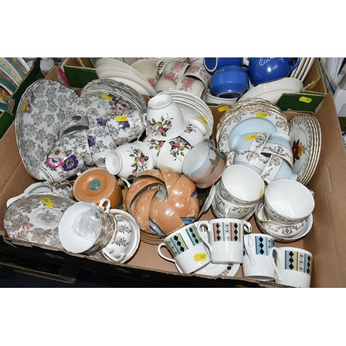 587 - SIX BOXES AND LOOSE CERAMIC KITCHENWARE, to include Poole retro two tone colour tea ware including t... 