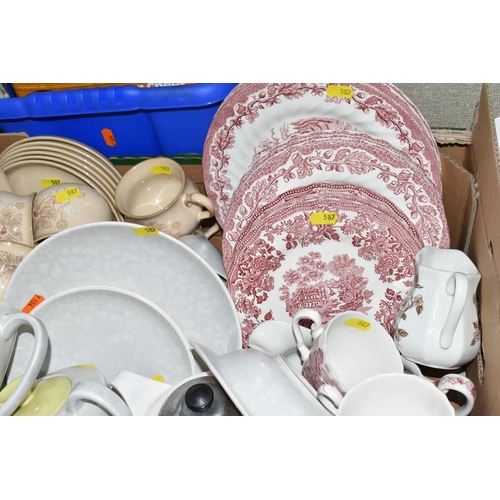 587 - SIX BOXES AND LOOSE CERAMIC KITCHENWARE, to include Poole retro two tone colour tea ware including t... 