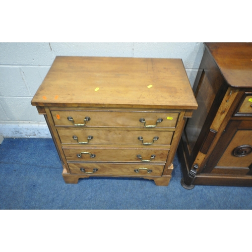 1252 - AN EARLY 20TH CENTURY MAHOGANY AND MAPLE SIDEBOARD, of small proportions, with a raised back, fitted... 