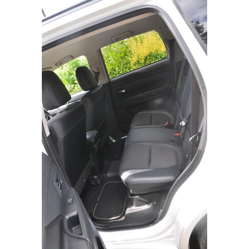 1002 - A 2015 MITSUBISHI OUTLANDER GX3H PHEV AUTO HYBRID ELECTRIC SUV in white, first registered 22/05/1015... 