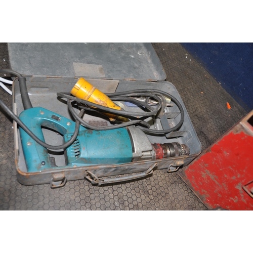 1099 - A COLLECTION OF 110 VOLT ELECTRICAL EQUIPMENT including a dual transformer, a Makita drill, a Wolf a... 