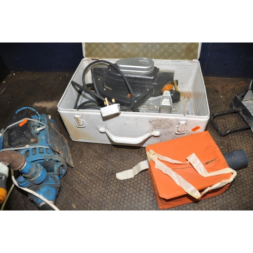 A COLLECTION OF 240 VOLT POWER TOOLS including an Elu MFF80 planer in ...