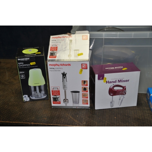 1110 - A PLASTIC BOX CONTAINING KITCHEN ITEMS including an Andrew James hand mixer, a Morphy Richards hand ... 