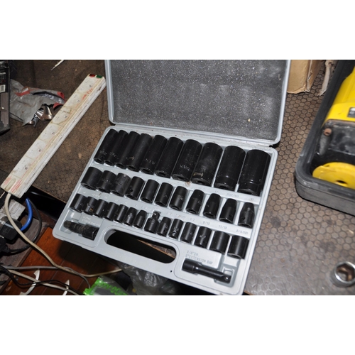 1069 - A COLLECTION OF AIR TOOLS comprising of a Clarke Coil Nailer in box, a Dakota brad nailer in case, a... 