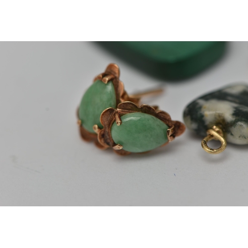 47 - FIVE ITEMS OF JEWELLERY, to include a pair of 9ct gold jade stud earrings, with 9ct hallmarks, appro... 