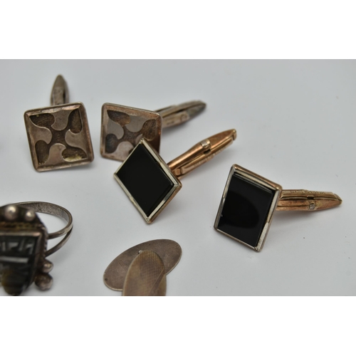 50 - AN ASSORTMENT OF CUFFLINKS, to include a pair of silver cufflinks, hallmarked Birmingham, approximat... 