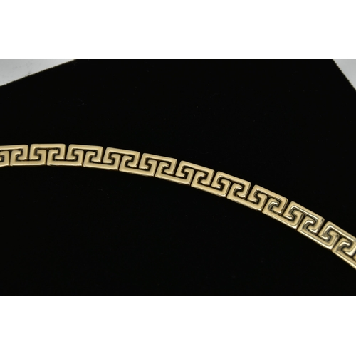 60 - A 9CT GOLD GREEK KEY PATTERN BRACELET, fitted with an integrated box clasp with additional figure of... 