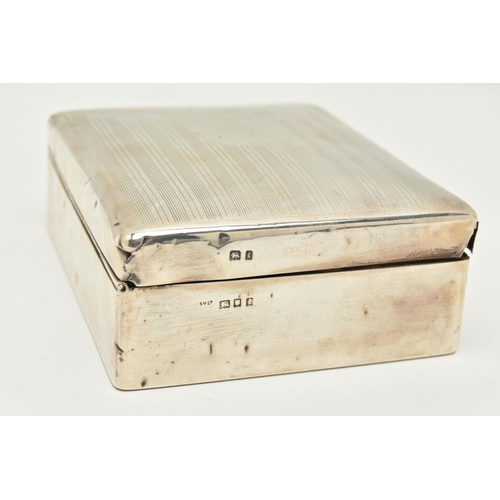 91 - A GEORGE V SILVER CIGARETTE BOX, rectangular form box, engine turned pattern to the lid with vacant ... 