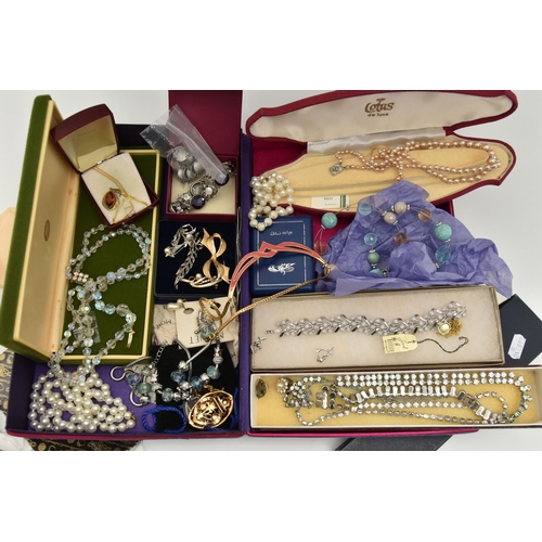 110 - A SELECTION OF COSTUME JEWELLERY, to include a Trifari bracelet, imitation pearls necklaces, a coin ... 