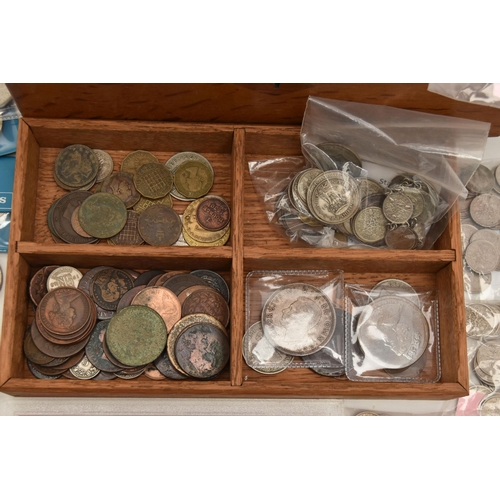 140 - A CARDBOARD BOX CONTAINING A FITTED WOODEN BOX OF MIXED COINAGE, to include a 1937 George VI Crown c... 