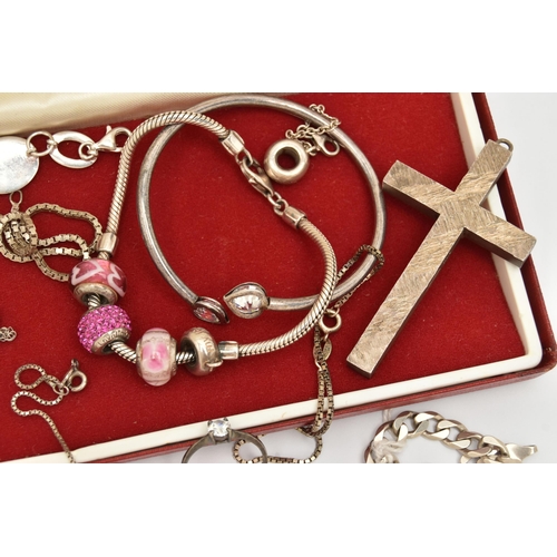 147 - A SELECTION OF SILVER AND WHITE METAL JEWELLERY, to include a large textured silver cross pendant, h... 