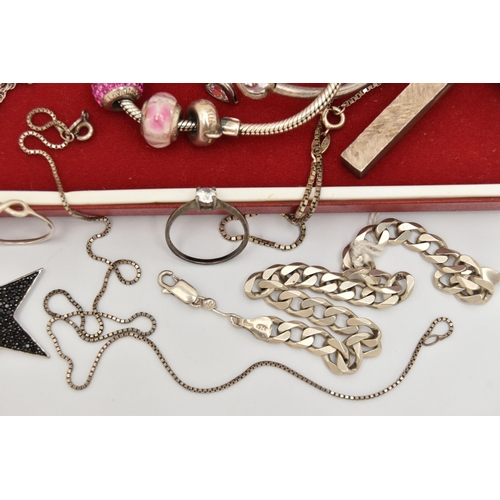 147 - A SELECTION OF SILVER AND WHITE METAL JEWELLERY, to include a large textured silver cross pendant, h... 