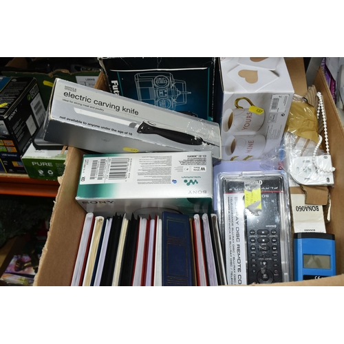 437 - TWO BOXES AND LOOSE ELECTRICAL KITCHENWARE, RADIOS AND CAMERAS, to include a boxed Sony DSC-P32 Sony... 