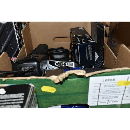 437 - TWO BOXES AND LOOSE ELECTRICAL KITCHENWARE, RADIOS AND CAMERAS, to include a boxed Sony DSC-P32 Sony... 