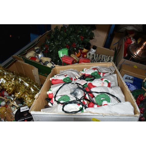 439 - NINE BOXES AND LOOSE CHRISTMAS DECORATIONS, to include Christmas tree lights, wreaths, packs of Chri... 