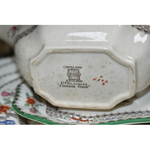 444 - A THIRTY NINE PIECE COPELAND SPODE CHINESE ROSE DINNER SET to include two square lidded tureens, an ... 