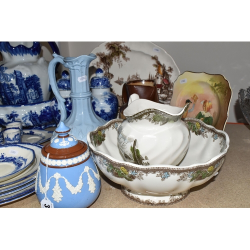 367 - A GROUP OF NAMED CERAMICS, a small group of Royal Doulton 'Norfolk' pattern tea ware comprising a co... 