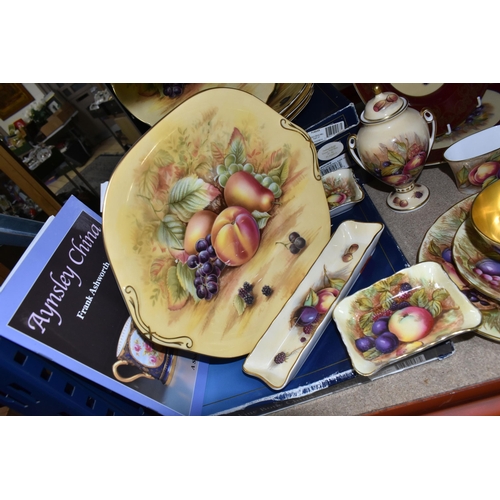 434 - A QUANTITY OF AYNSLEY 'ORCHARD GOLD' PATTERN CABINET PLATES AND TEA WARE, four boxed Aynsley 'Orchar... 