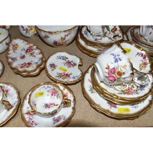 435 - A QUANTITY OF LATE 19TH/EARLY 20TH CENTURY HAMMERSLEY & CO. 'DRESDEN SPRAYS' PATTERN TEA WARE, patte... 