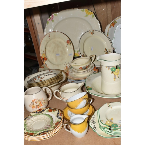 497 - A QUANTITY OF KITCHENWARE FROM NAMED MANUFACTURERS comprising a partial Phoenix Ware tea set to incl... 