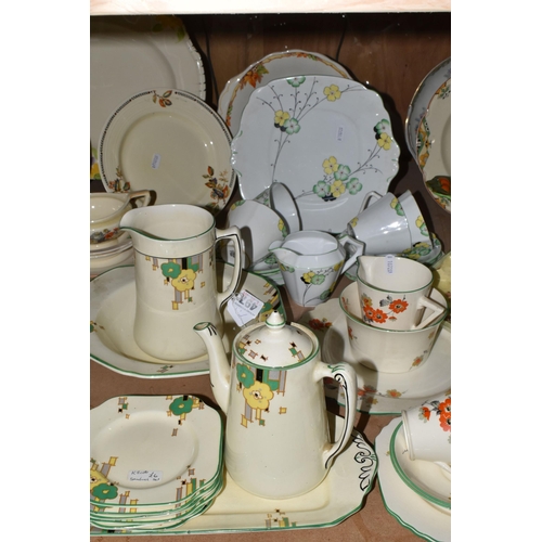 497 - A QUANTITY OF KITCHENWARE FROM NAMED MANUFACTURERS comprising a partial Phoenix Ware tea set to incl... 