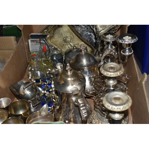 515 - FOUR BOXES AND LOOSE ASSORTED GLASS AND METALWARE to include a Royal Doulton glass vase, a Royal Alb... 