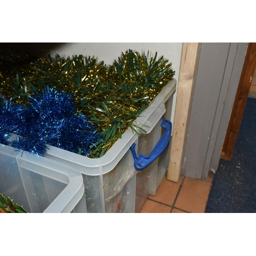 517 - EIGHT BOXES AND LOOSE CHRISTMAS DECORATIONS to include a box of tinsel in various colours, a large q... 