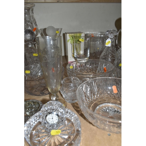 520 - A GROUP OF CUT CRYSTAL AND GLASSWARE, comprising a Dartington Crystal celery vase, Dartington Crysta... 