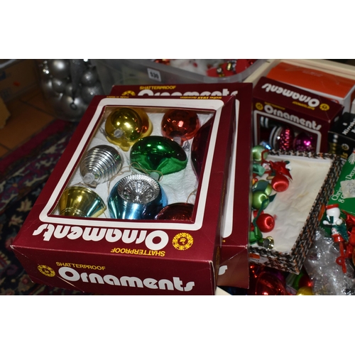 530 - NINE BOXES OF CHRISTMAS ORNAMENTS, comprising three boxed Christmas trees, Christmas wreaths, bauble... 