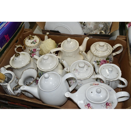 562 - SIX BOXES AND LOOSE TEAWARE, to include Royal Albert Provincial Flowers 'Mayflower' and 'Trillium' t... 