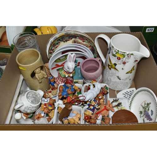 572 - THREE BOXES AND LOOSE CERAMIC ORNAMENTS AND KITCHENWARE to include seven JAJ Pyrex Chelsea oval shap... 