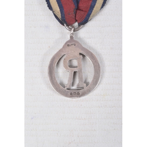 447 - A 1914-15 TRIO OF MEDALS AND A WWI QUEEN ALEXANDER IMPERIAL MILITARY NURSING RESERVE 2ND CLASS ROYAL... 