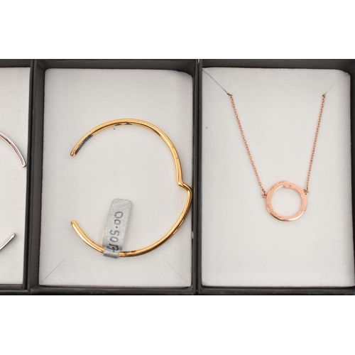 100 - AN ASSORTMENT OF 'OBAKU' JEWELLERY, to include a bangle bracelet, approximate internal width 64mm, s... 