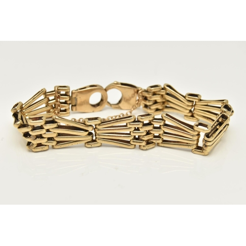 32 - A 9CT GOLD GATE BRACELET, fancy tapered four bar gate bracelet, fitted with a large lobster clasp, r... 