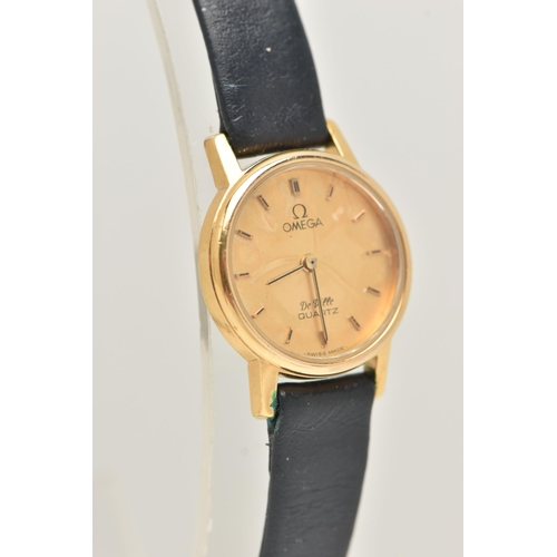 50 - A LADIES 'OMEGA' WRISTWATCH, quartz movement, round gold dial signed 'Omega De Ville, Quartz', baton... 