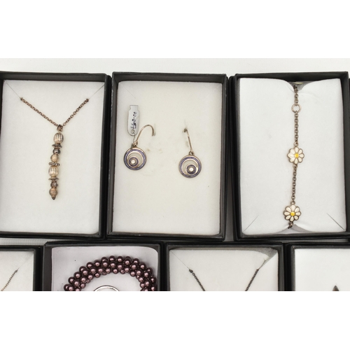 117 - AN ASSORTMENT OF 'KIT HEATH' JEWELLERY' to include thirteen white metal necklaces, some with gold pl... 