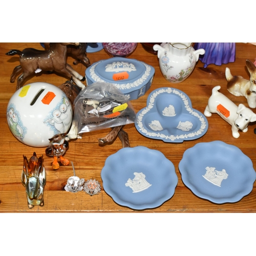 342 - A GROUP OF CERAMICS AND GLASSWARE, to include Royal Doulton figurines: Reverie HN2306, Top o'the Hil... 