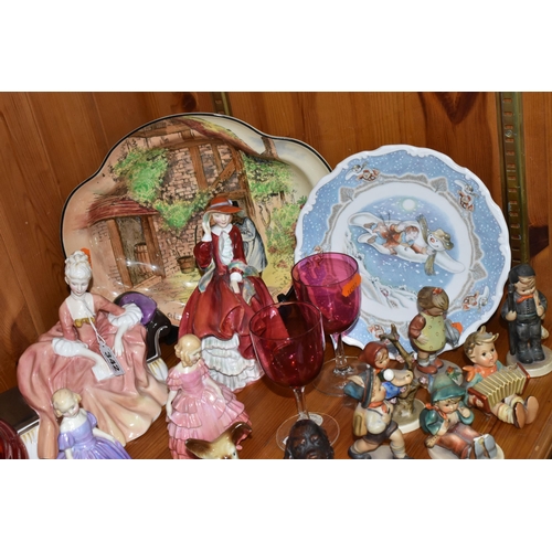 342 - A GROUP OF CERAMICS AND GLASSWARE, to include Royal Doulton figurines: Reverie HN2306, Top o'the Hil... 