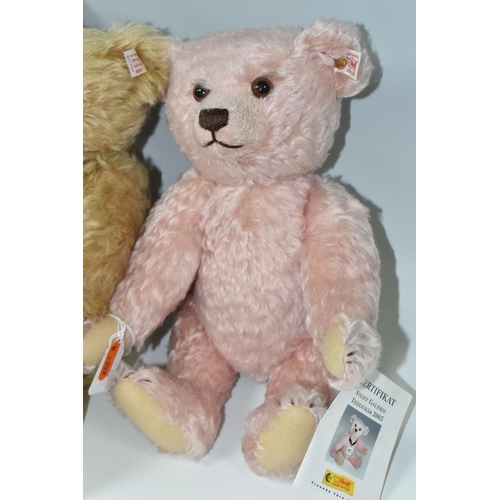 360 - TWO STEIFF GALERIE TEDDY BEARS, comprising Galerie Bear 2003, no 671470, fully jointed with pink moh... 