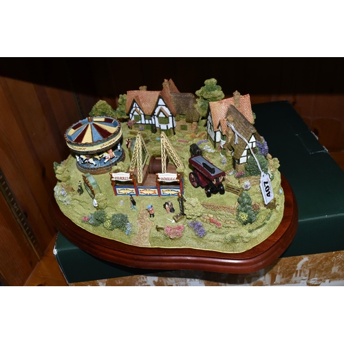 407 - A LIMITED EDITION LILLIPUT LANE 'ALL THE FUN OF THE FAIR' SCULPTURE, L2617, 299/850, with wooden pli... 