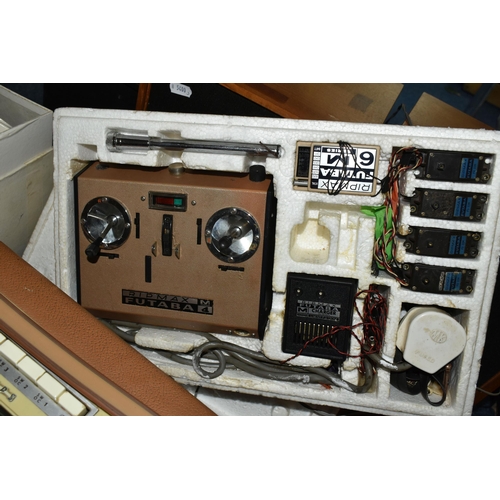 419 - A BOX AND LOOSE AUDIO EQUIPMENT, to include a boxed Bush Electronic Alarm Clock Radio model 6140A, a... 