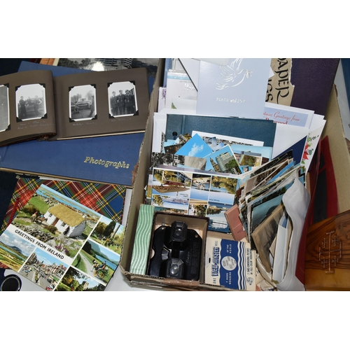 431 - ONE BOX OF EPHEMERA containing a large collection of modern postcards, family photographs, greetings... 